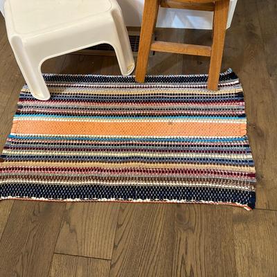 STEP STOOL, WOOD STOOL, DIGITAL CLOCK AND THROW RUG