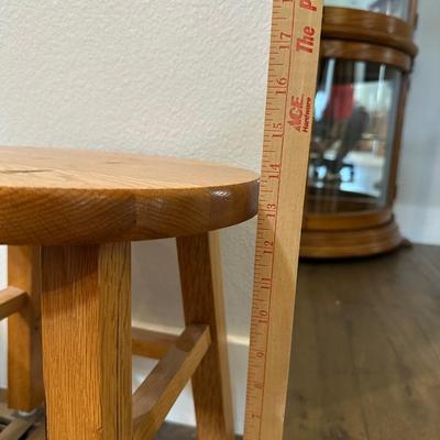 STEP STOOL, WOOD STOOL, DIGITAL CLOCK AND THROW RUG