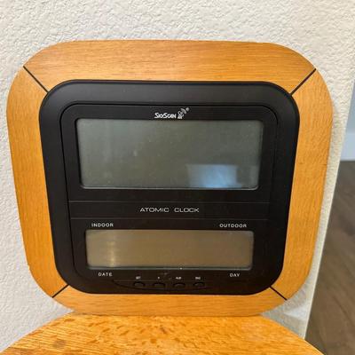 STEP STOOL, WOOD STOOL, DIGITAL CLOCK AND THROW RUG