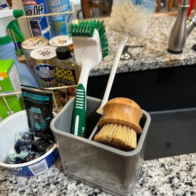 HOUSEHOLD CLEANING SUPPLIES