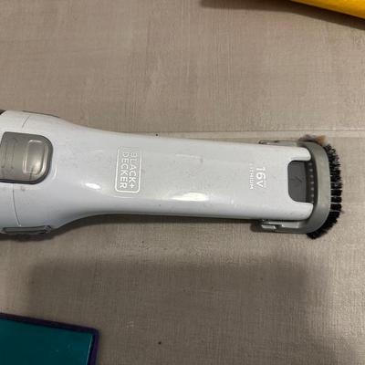 DUO CLEAN CORDLESS VACUUM AND SWIFFER TYPE MOP WITH EXTRAS