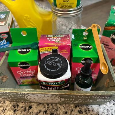 HOUSEPLANT CARE ITEMS