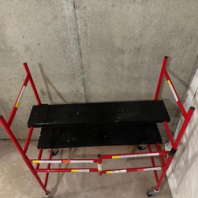 SMALL SCAFFOLD