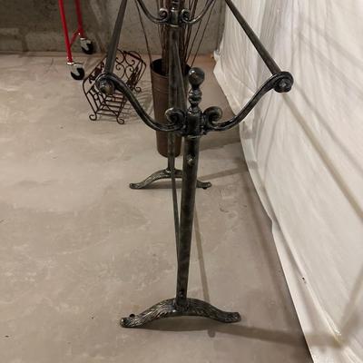 METAL QUILT RACK, MAGAZINE RACK AND CAN