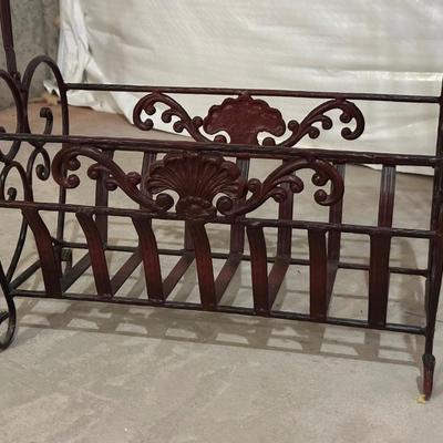 METAL QUILT RACK, MAGAZINE RACK AND CAN