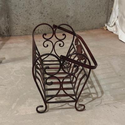 METAL QUILT RACK, MAGAZINE RACK AND CAN