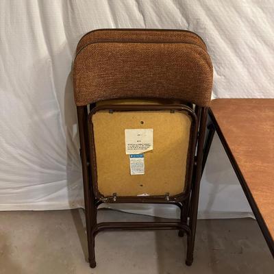 MECO CARD TABLE WITH 2 CHAIRS