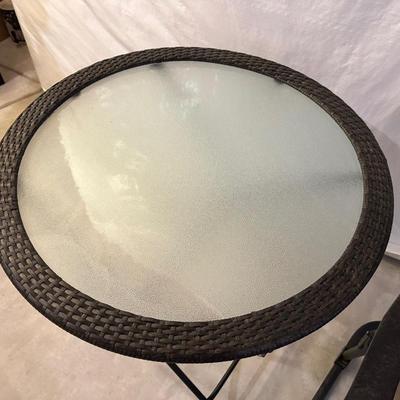 PATIO ROCKER AND GLASS TOP TABLE