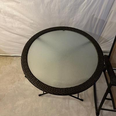 PATIO ROCKER AND GLASS TOP TABLE
