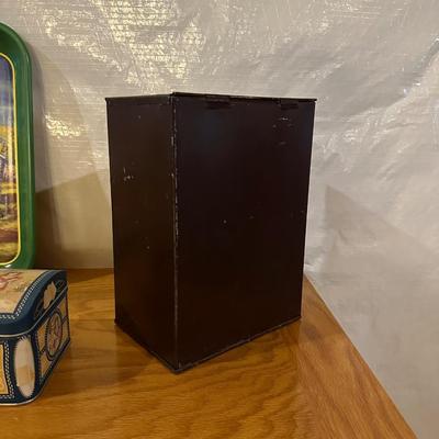 JOHN DEERE TRAY AND TIN CANISTERS