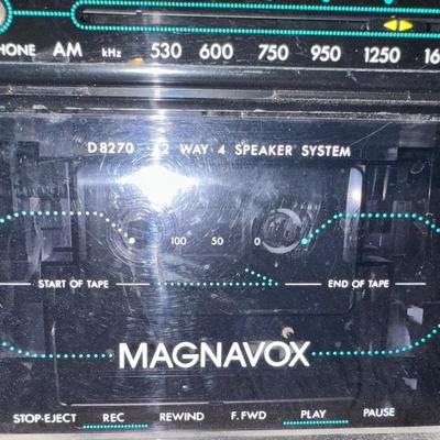 MAGNAXOX AM/FM CASSETT BOOM BOX WITH SONY SPEAKERS AND CDS