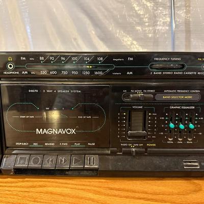 MAGNAXOX AM/FM CASSETT BOOM BOX WITH SONY SPEAKERS AND CDS