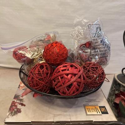 HOME DECORATING ITEMS