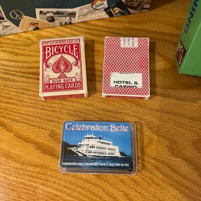 GAME, PUZZLES AND CARDS