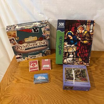 GAME, PUZZLES AND CARDS