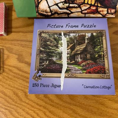 GAME, PUZZLES AND CARDS
