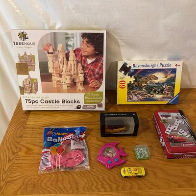 CASTLE BLOCKS, CARS DOMINOS AND OTHER KID STUFF