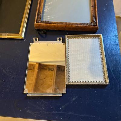 PICTURE FRAMES AND MATS