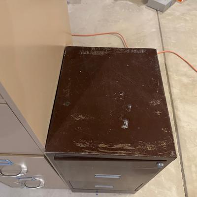 4 DRAWER AND 2 DRAWER METAL FILE CABINETS
