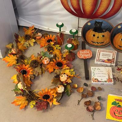 FALL/HALLOWEEN DECORATIONS