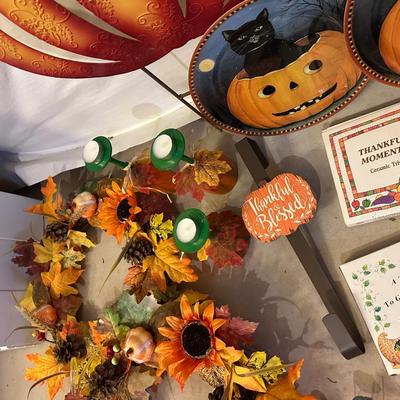 FALL/HALLOWEEN DECORATIONS