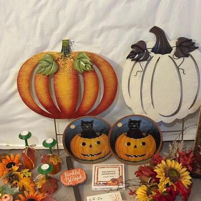 FALL/HALLOWEEN DECORATIONS