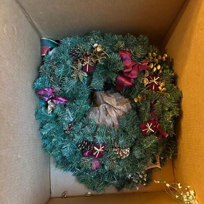 WREATHS, GIANT PINECONES AND OTHER CHRISTMAS DECOR