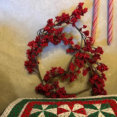 WREATHS, GIANT PINECONES AND OTHER CHRISTMAS DECOR