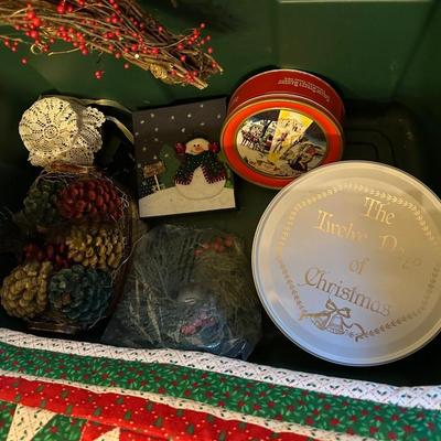 WREATHS, GIANT PINECONES AND OTHER CHRISTMAS DECOR