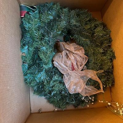 WREATHS, GIANT PINECONES AND OTHER CHRISTMAS DECOR