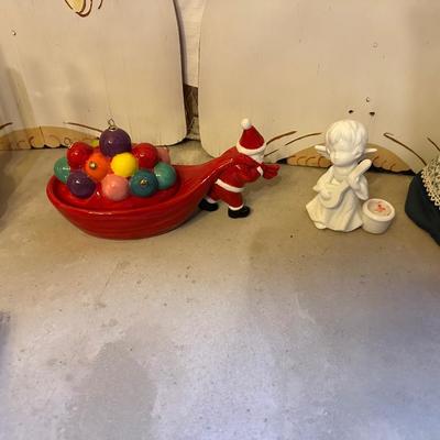 INSIDE AND OUTSIDE CHRISTMAS DECORATIONS
