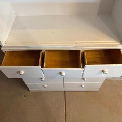 2 PIECE HUTCH AND DRAWERS
