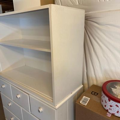 2 PIECE HUTCH AND DRAWERS
