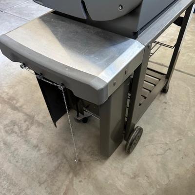 WEBER LP GAS GRILL AND TOOLS