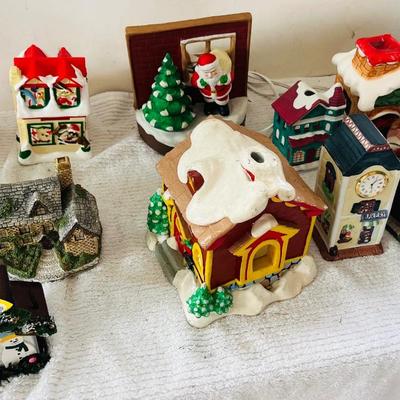 Christmas Houses/Decorations Lot