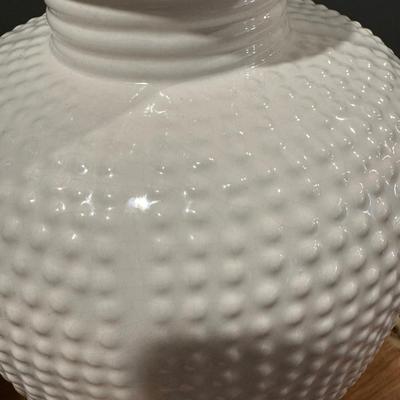 28” Off-white Painted Metal Mid-Century Leaf and Hobnail Design Lamp. Lamp Only.