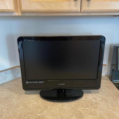 Vizio 19” TV Lot A includes Remote