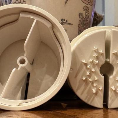Pampered Chef Spiral and Slice Vegetable and Fruit Slicer