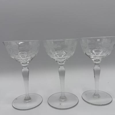 7 pc - Miscellaneous Glass Cocktail Glasses