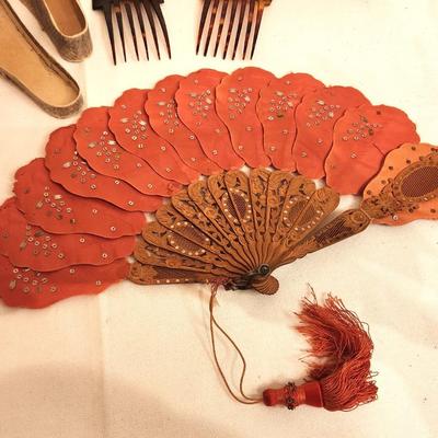 Lot #33 Lot of Three Vintage Fams and 2 Hair Combs