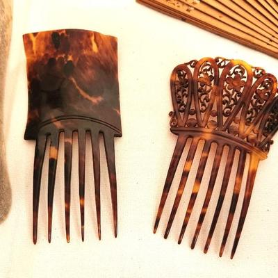 Lot #33 Lot of Three Vintage Fams and 2 Hair Combs