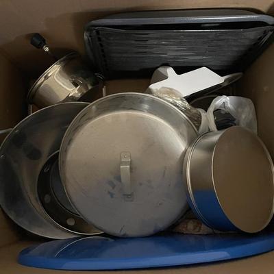Sale Photo Thumbnail #352: Coffee Pot, Pans, VTG aluminum roasting pan, some Tupperware, waffle maker, wok, and much more. See Photos