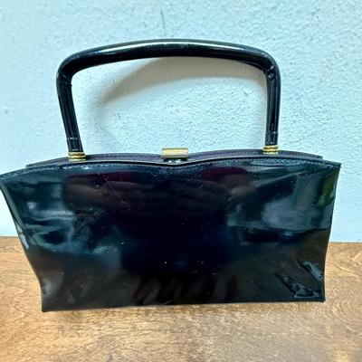Sale Photo Thumbnail #122: In good vintage purse.