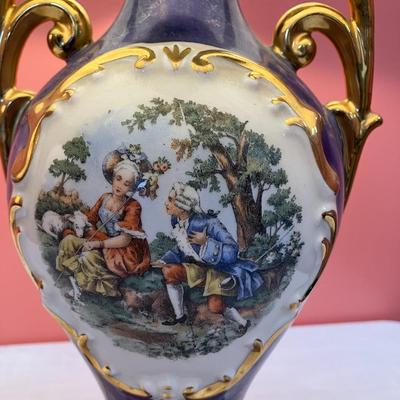 Sale Photo Thumbnail #399: Amazing find! Beautiful ceramic 29" tall lamp in excellent condition picturing George and Martha Washington.