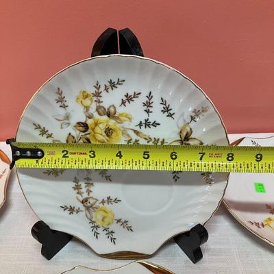 Sale Photo Thumbnail #418: Set of 8 vintage yellow rose snack plates with beautiful floral design