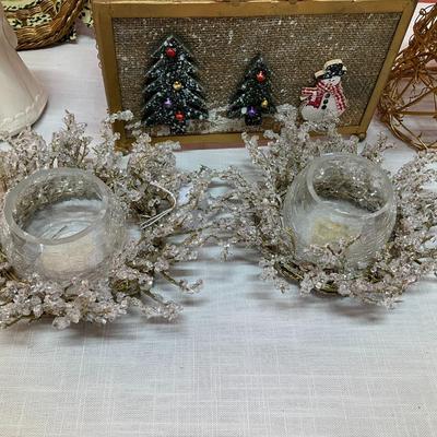 Sale Photo Thumbnail #452: 8 piece holiday lot of gold/white items
