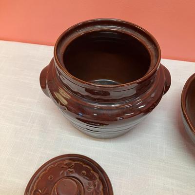 Sale Photo Thumbnail #467: Set of Marcrest lidded crock and divided ceramic plate