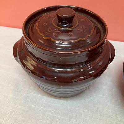 Sale Photo Thumbnail #466: Set of Marcrest lidded crock and divided ceramic plate