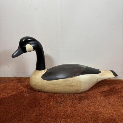 LOT 93 Large Wooden Canadian Goose Decoy/Home Decor, 16inches