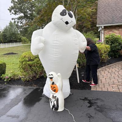 LOT 98: Inflatable Ghost & Blow Mold Ghost w/Pumpkin & Cat